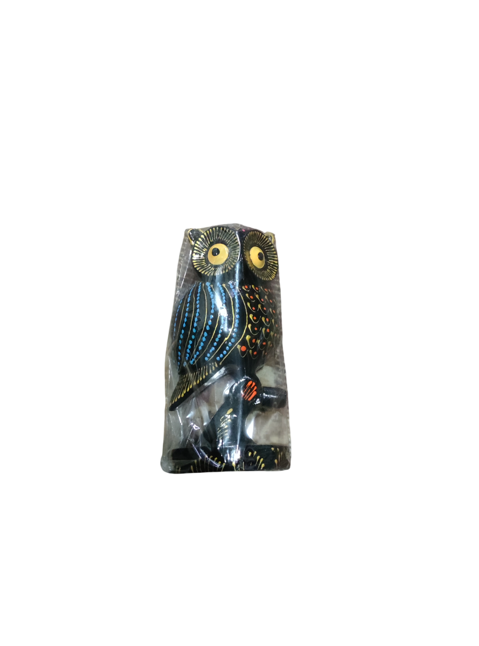 Hand-Painted Wooden Owl Figurine — Rustic Shelf & Tabletop Decor